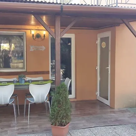 Mediterran - Jacuzzi & Pool Holiday home *