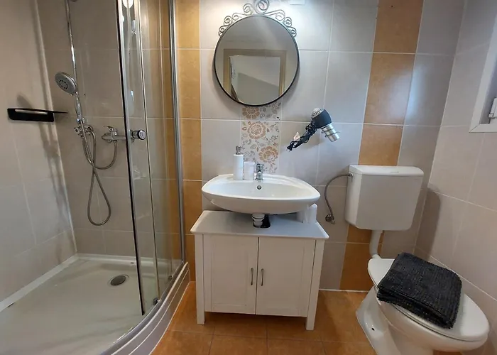 Mediterran - Jacuzzi & Pool Tatil Evi Balatonfüred