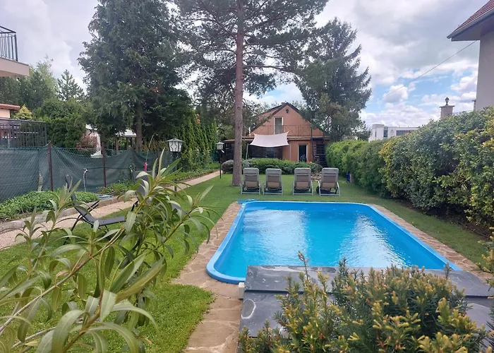 Mediterran - Jacuzzi & Pool Tatil Evi *